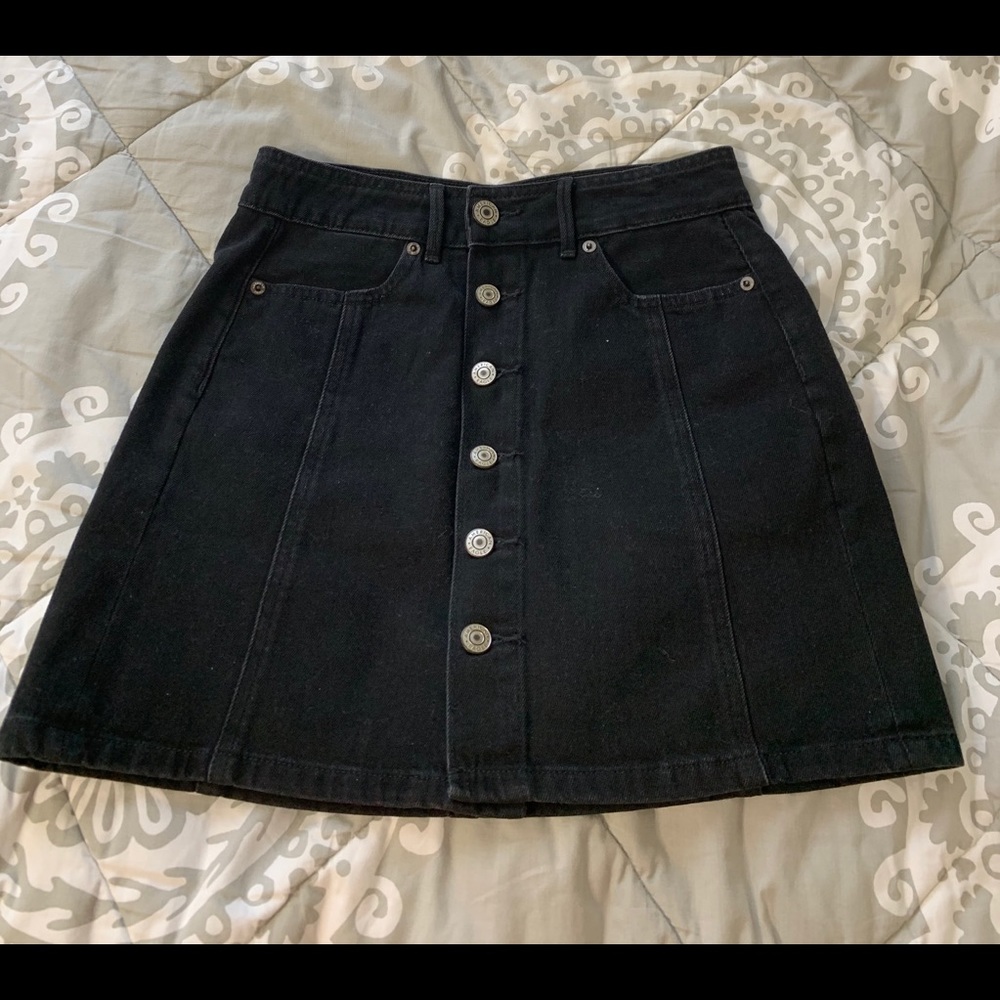 Black American Eagle skirt